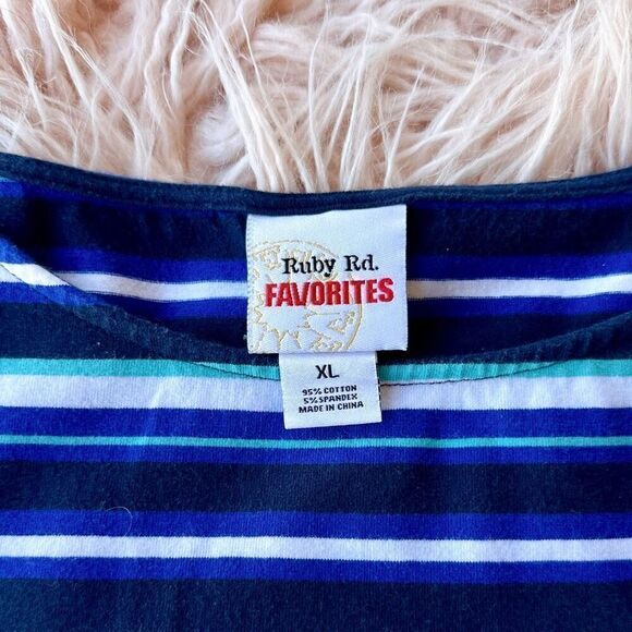 Vintage Striped Top - Picture 2 of 3